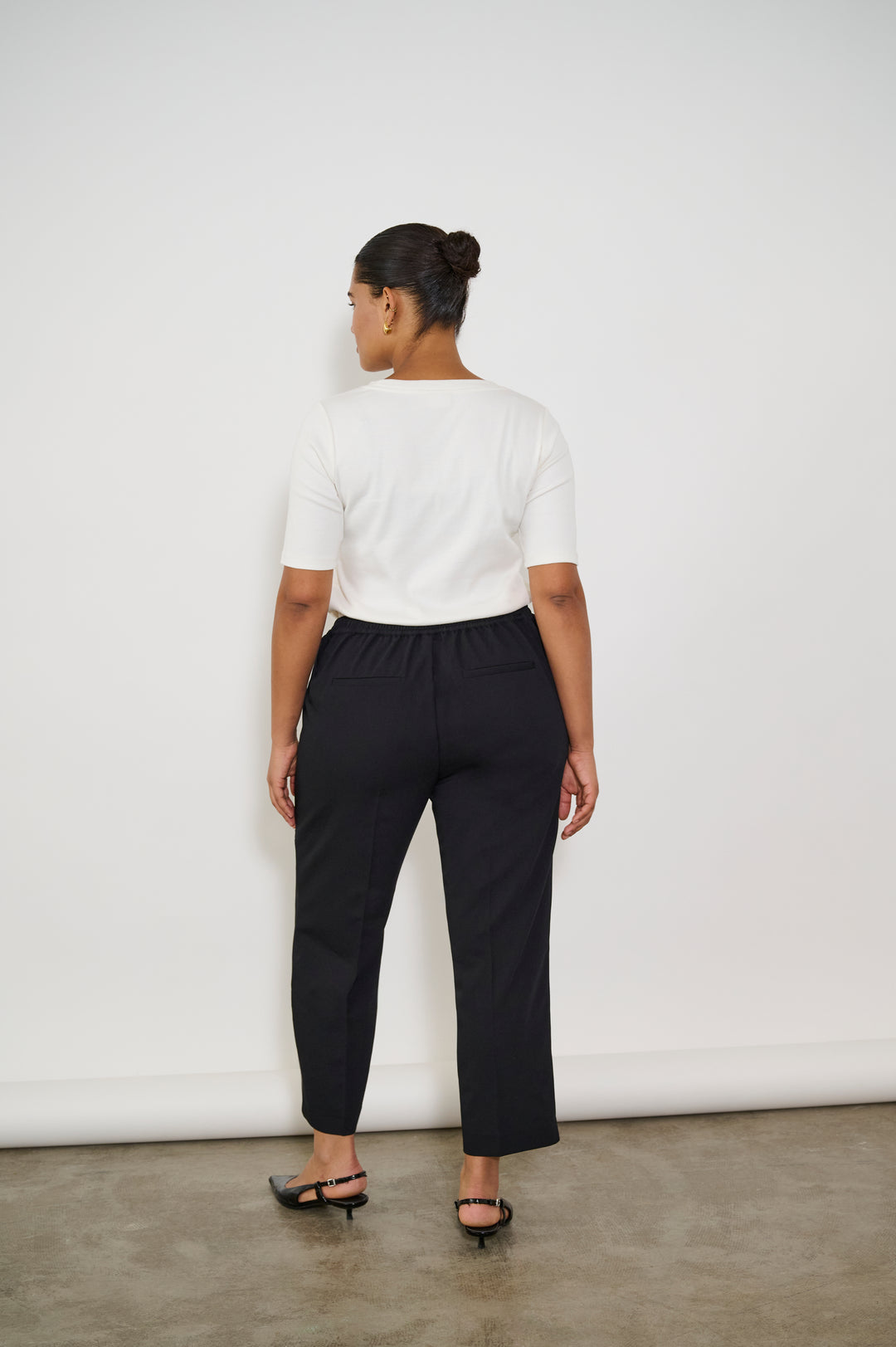 Zwarte Cropped Broek Met Rechte Pijp