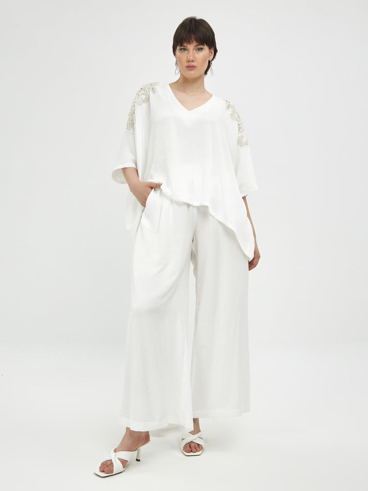 witte blouse met parelafwerking - mat fashion - 8101.1075-white - grote maten - dameskleding - kledingwinkel - herent - leuven