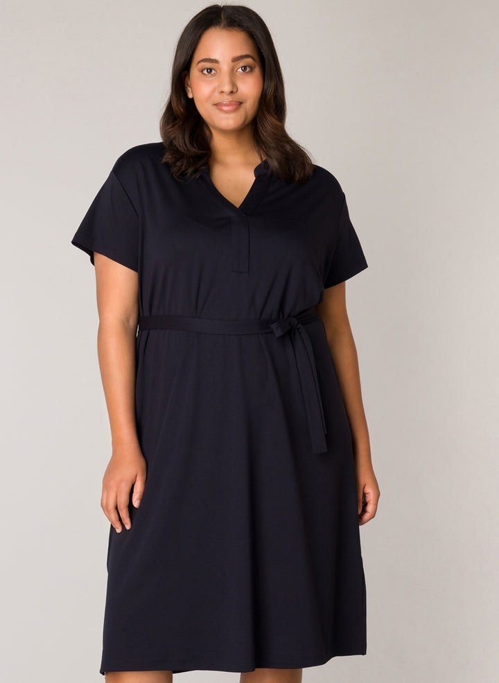 Tijdloze Marineblauwe Midi-Jurk Met Taille Riem