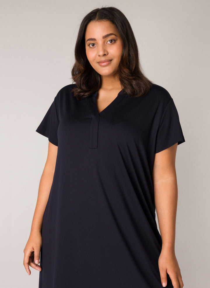 Tijdloze Marineblauwe Midi-Jurk Met Taille Riem