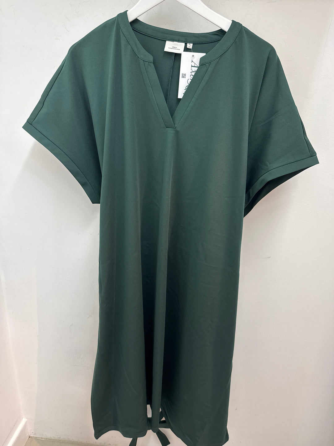Scarab Green V-hals Jurk Met Taillelint