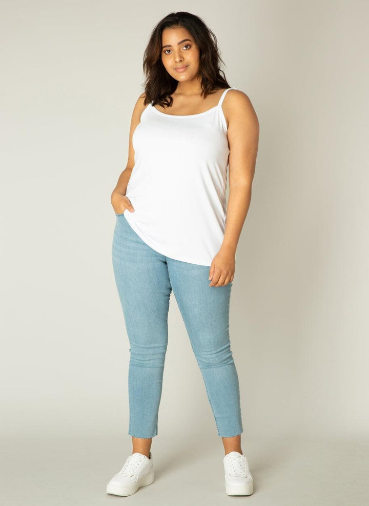 Witte Top Met Verstelbare Spaghetti Bandjes