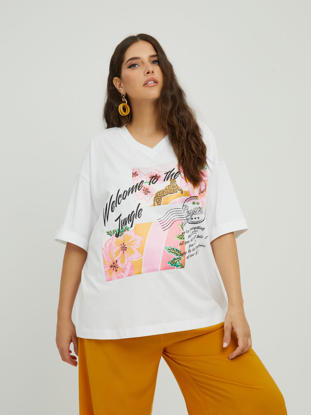 oversized t-shirt met jungle print - mat fashion - 7901,1084 - grote maten - dameskleding - kledingwinkel - herent - leuven