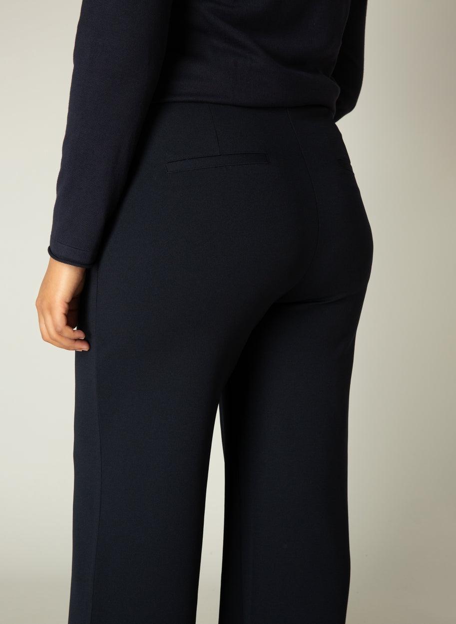 Blauwe Wijde Broek Met Een Elastische Tailleband