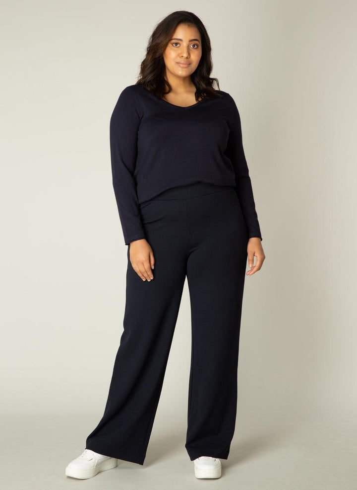 Blauwe Wijde Broek Met Een Elastische Tailleband