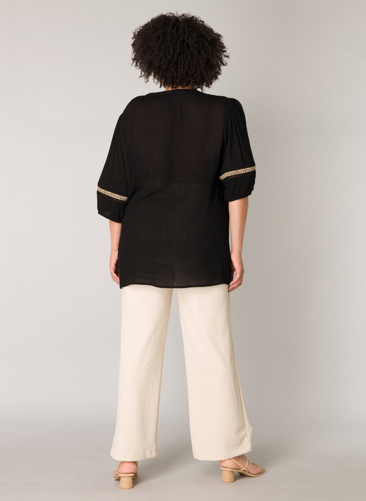 luchtige zwarte blouse met fijne kreuk - yesta - - grote maten - dameskleding - kledingwinkel - herent - leuven