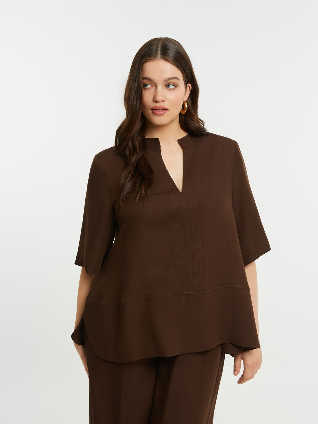 Bruine Blouse Met V-Hals