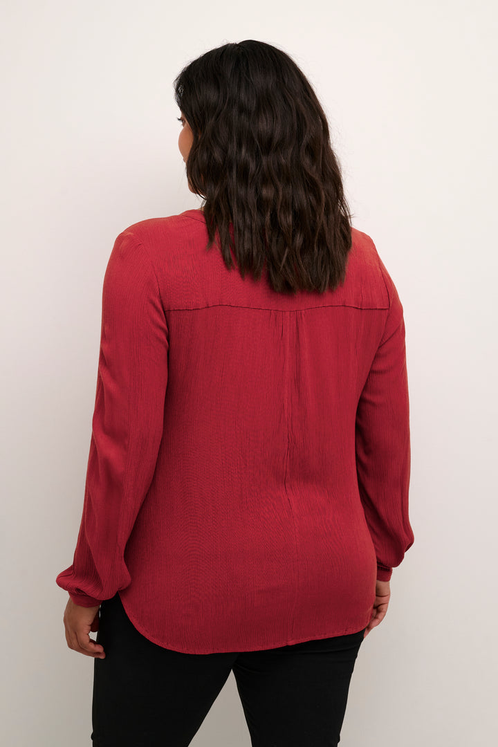 tijdloze rode blouse van ecovero viscose - kaffe curve - - grote maten - dameskleding - kledingwinkel - herent - leuven