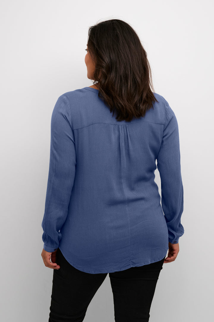 tijdloze vintage indigo blouse van ecovero viscose