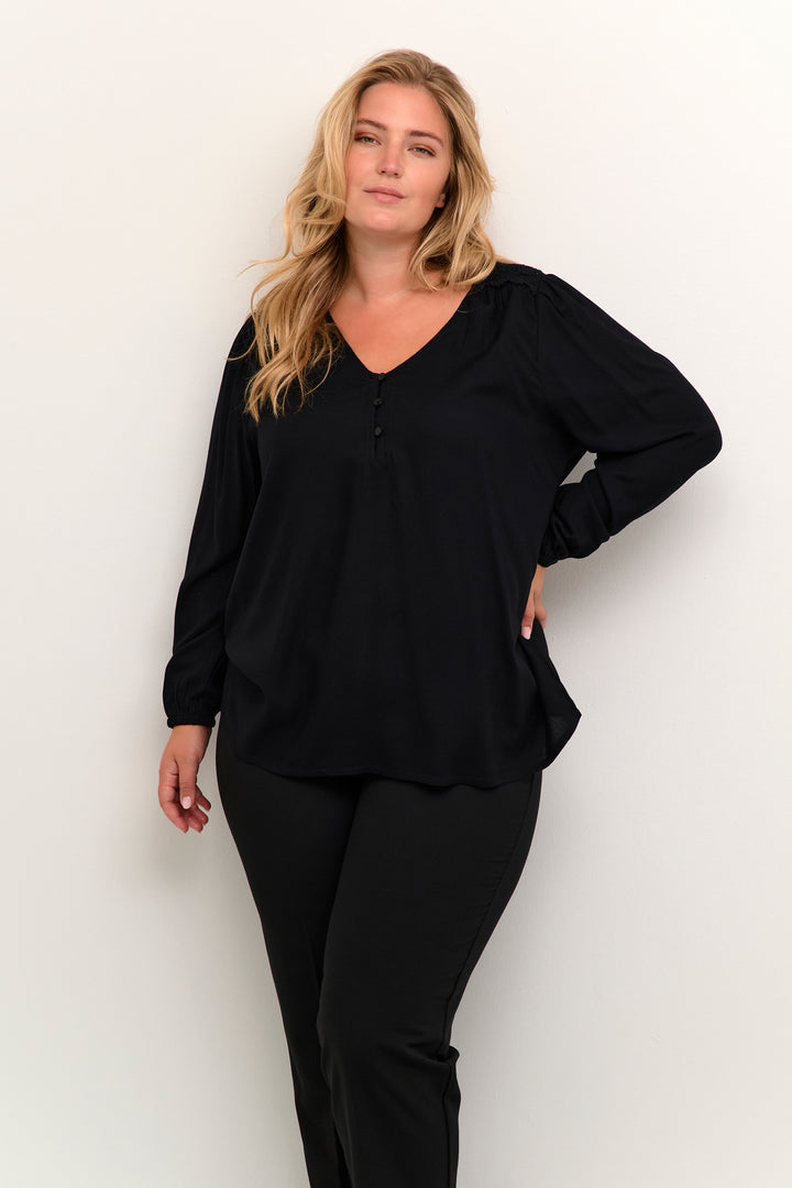 zwarte blouse met kant op schouders - kaffe curve - - grote maten - dameskleding - kledingwinkel - herent - leuven