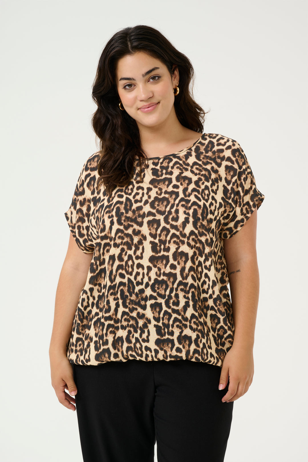 Trendy Blouse Met Luipaardprint | Grote Maten Mode bij Axent