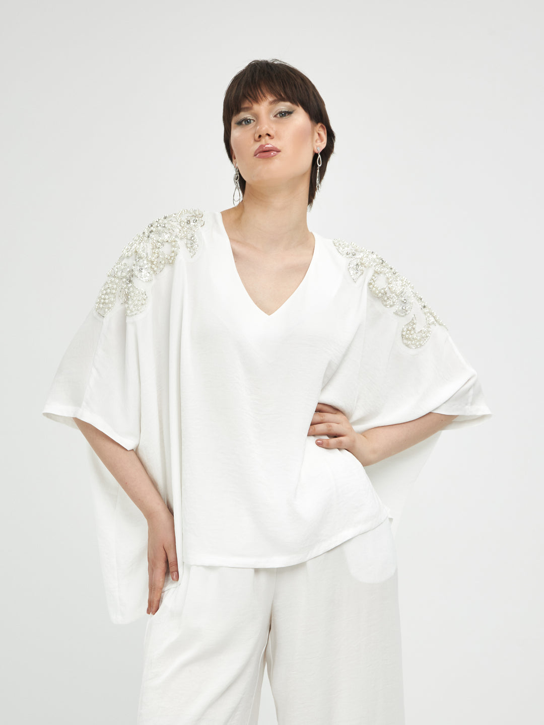 witte blouse met parelafwerking-mat fashion-8101.1075-white
