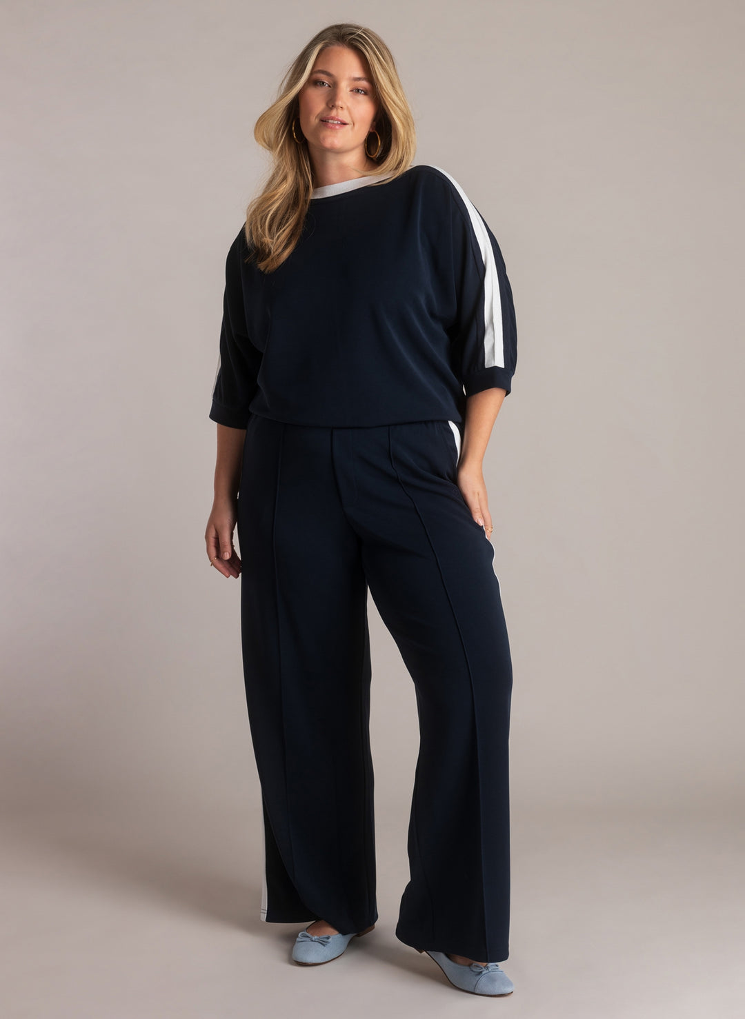 Donkerblauwe broek met rechte pijp