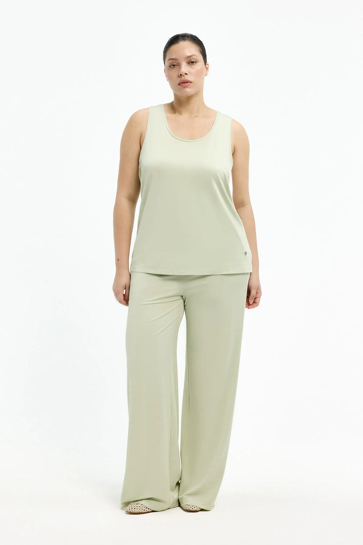 Zachte Broek Met Rechte Pijpen