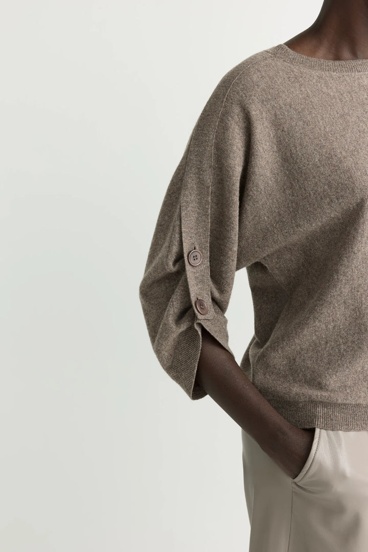 Trui met Knoopdetails