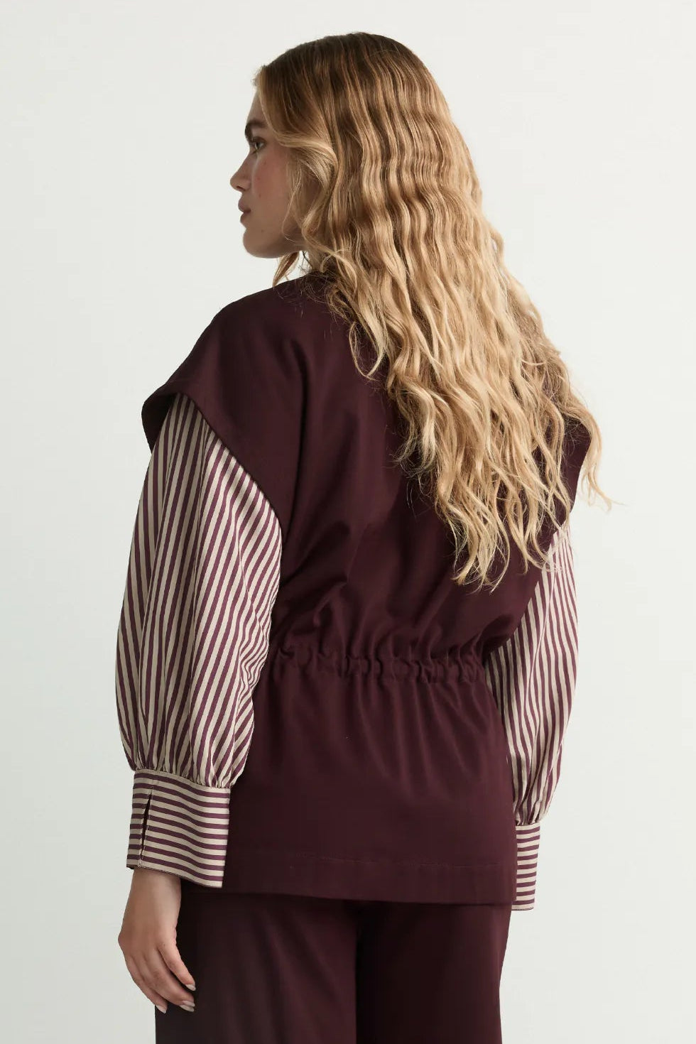 Mouwloze cardigan met strik