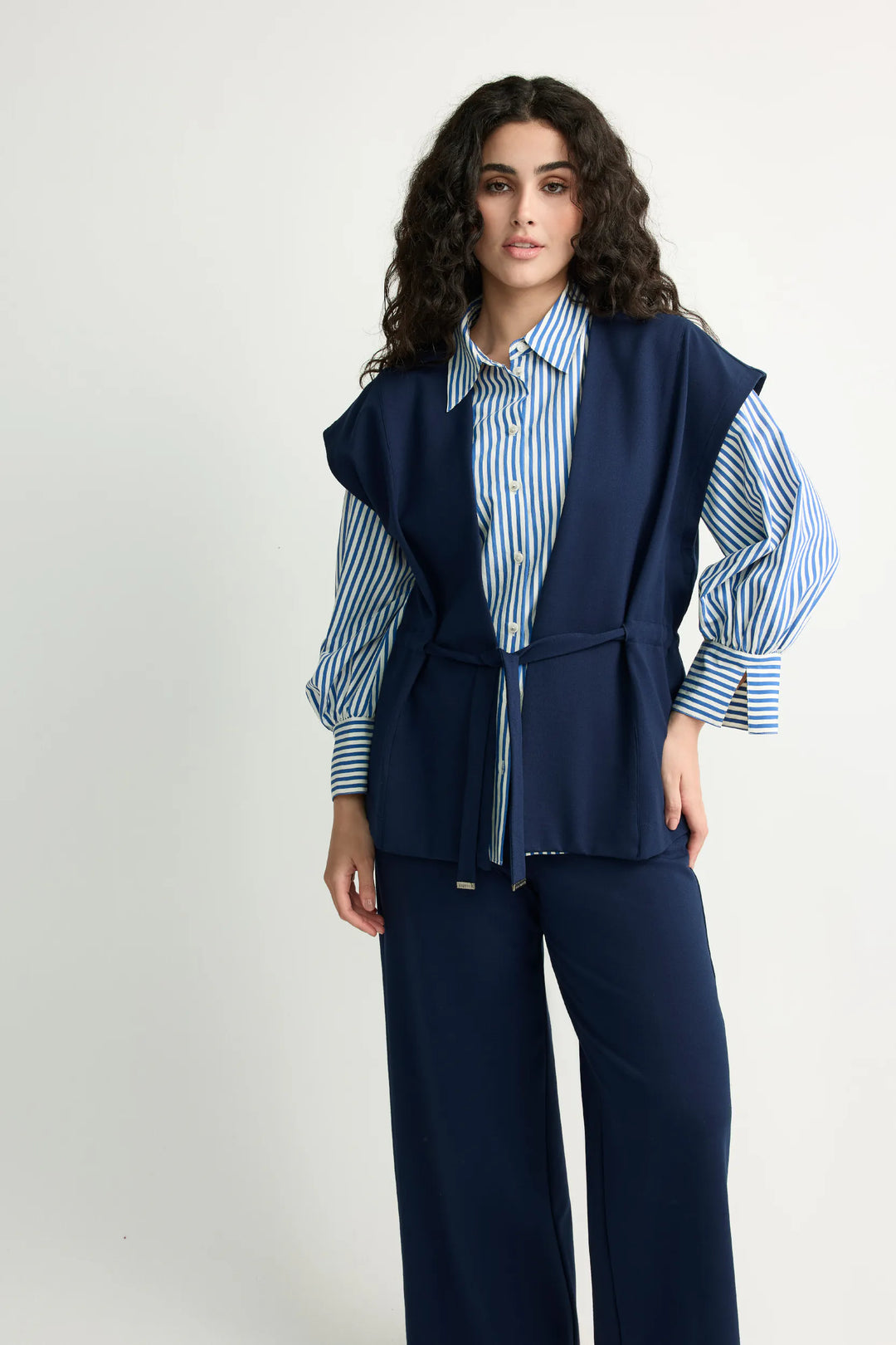 Mouwloze cardigan met strik
