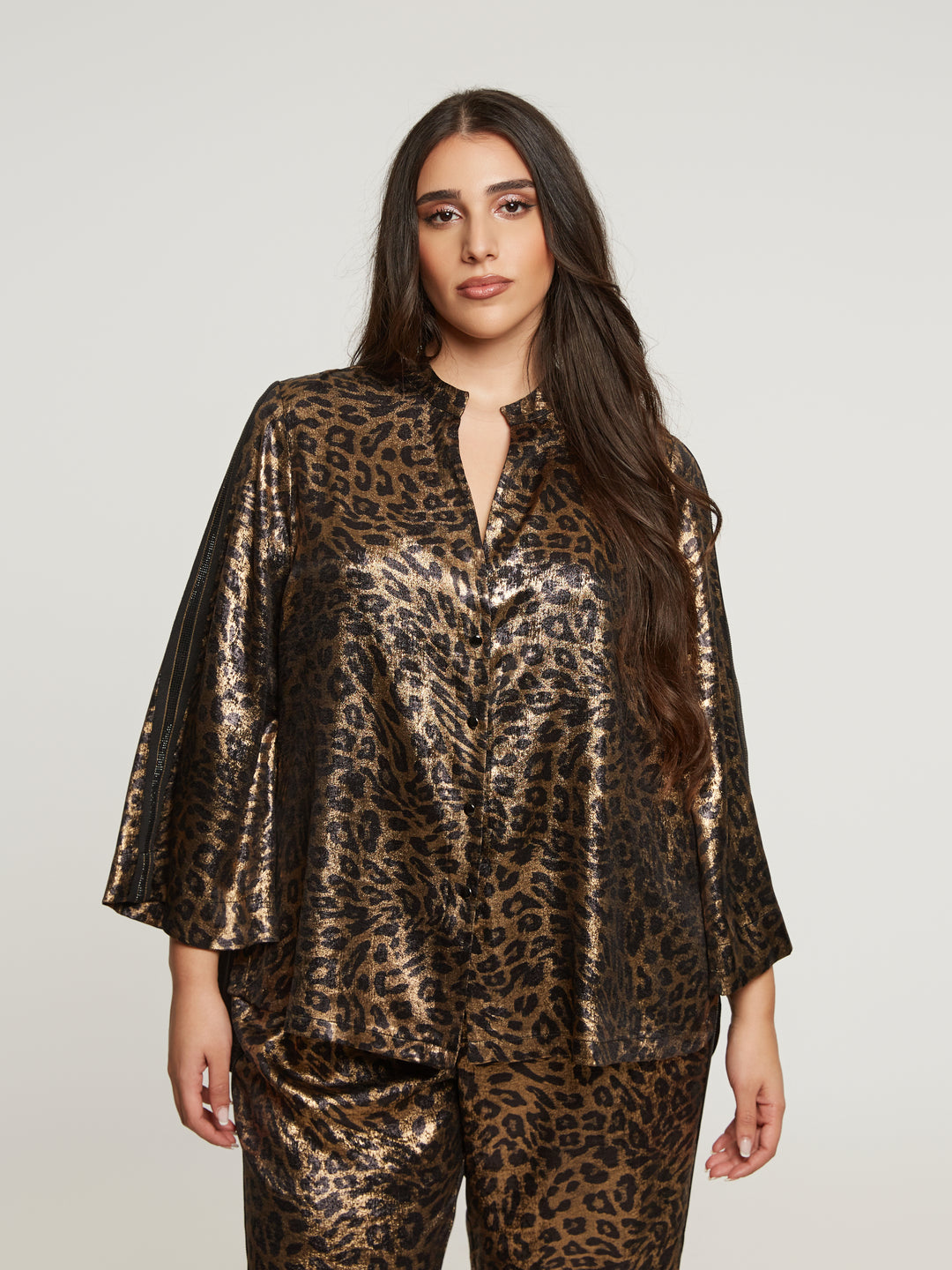 Statement-Bluse mit Leopardenmuster und metallischem Glanz