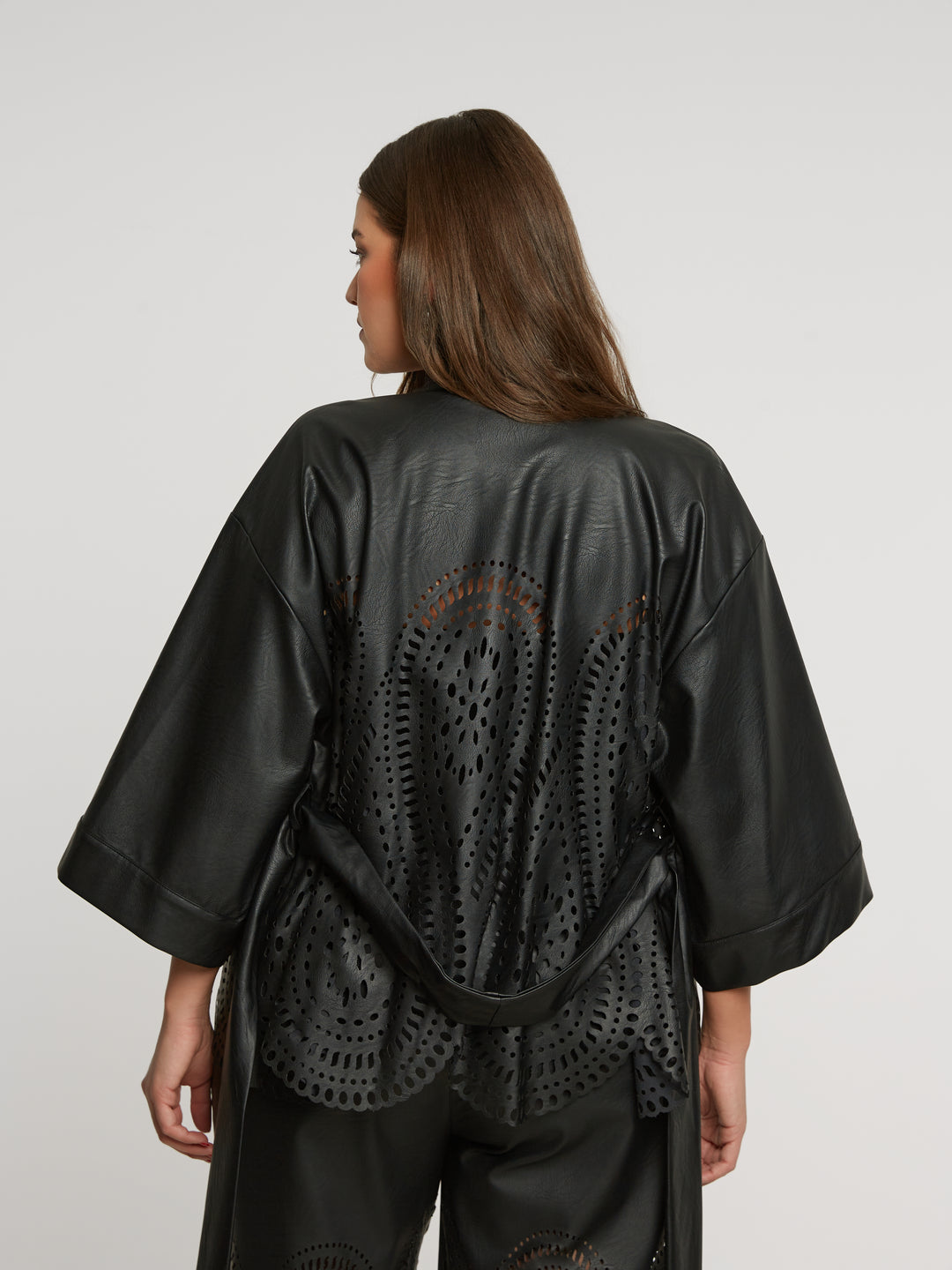 Luxurious Black Kimono in Imitation Leather Embroidery