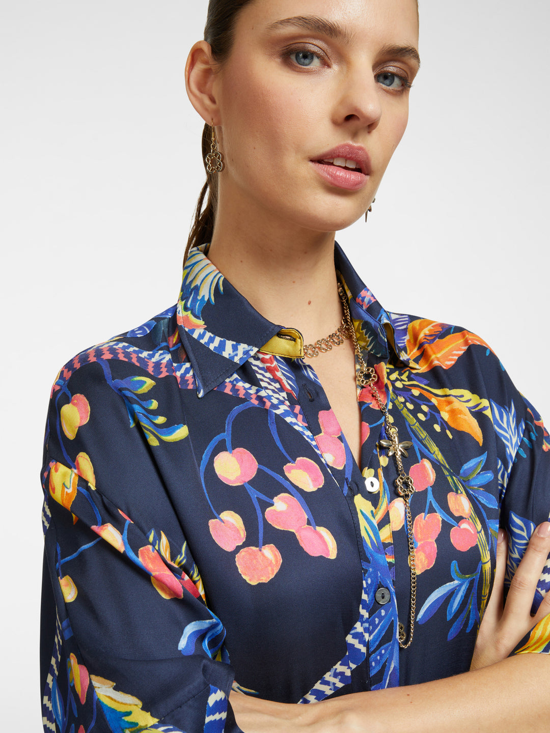 Luchtige Doorknoopblouse Met Tropische Print | Grote Maten Mode bij Axent