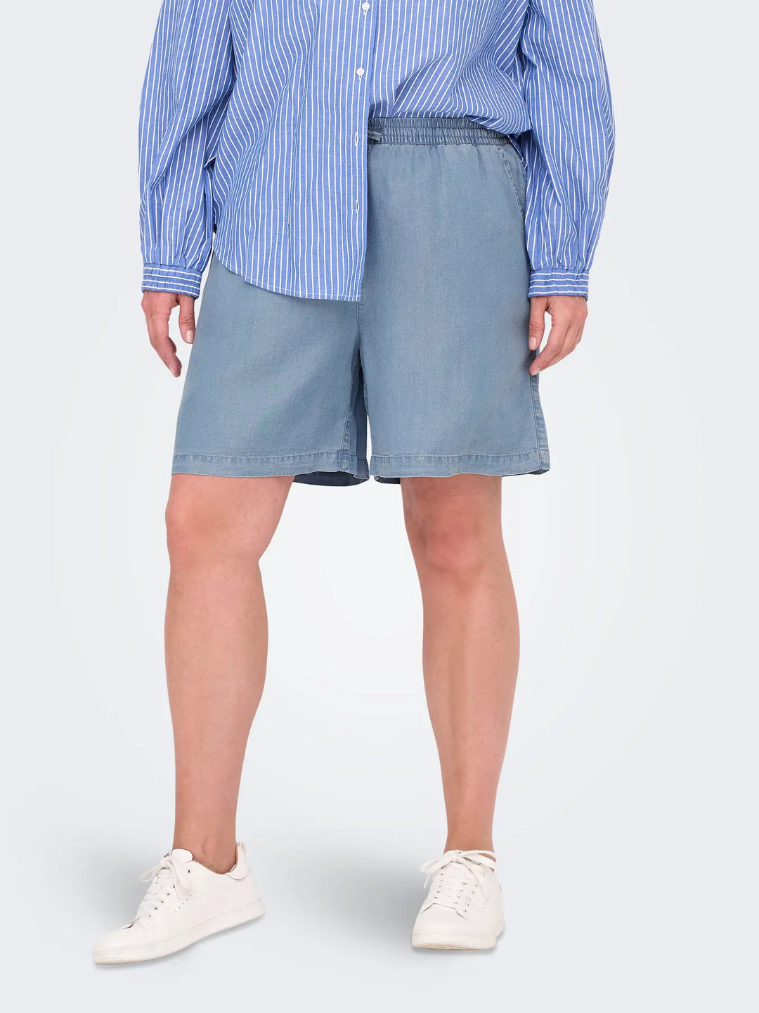Short Met Jeans Look