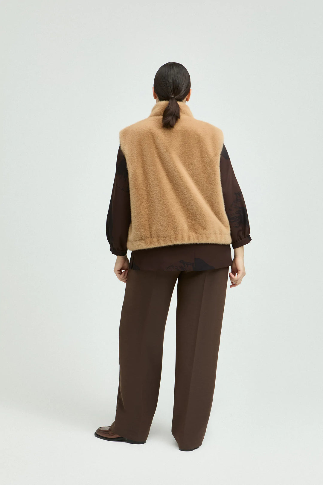 Stylischer Bomber-Bodywarmer in Kamel