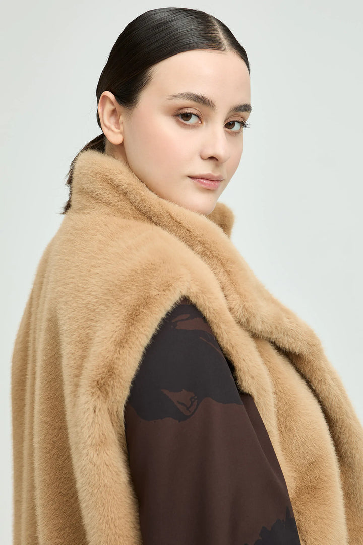 Stylischer Bomber-Bodywarmer in Kamel