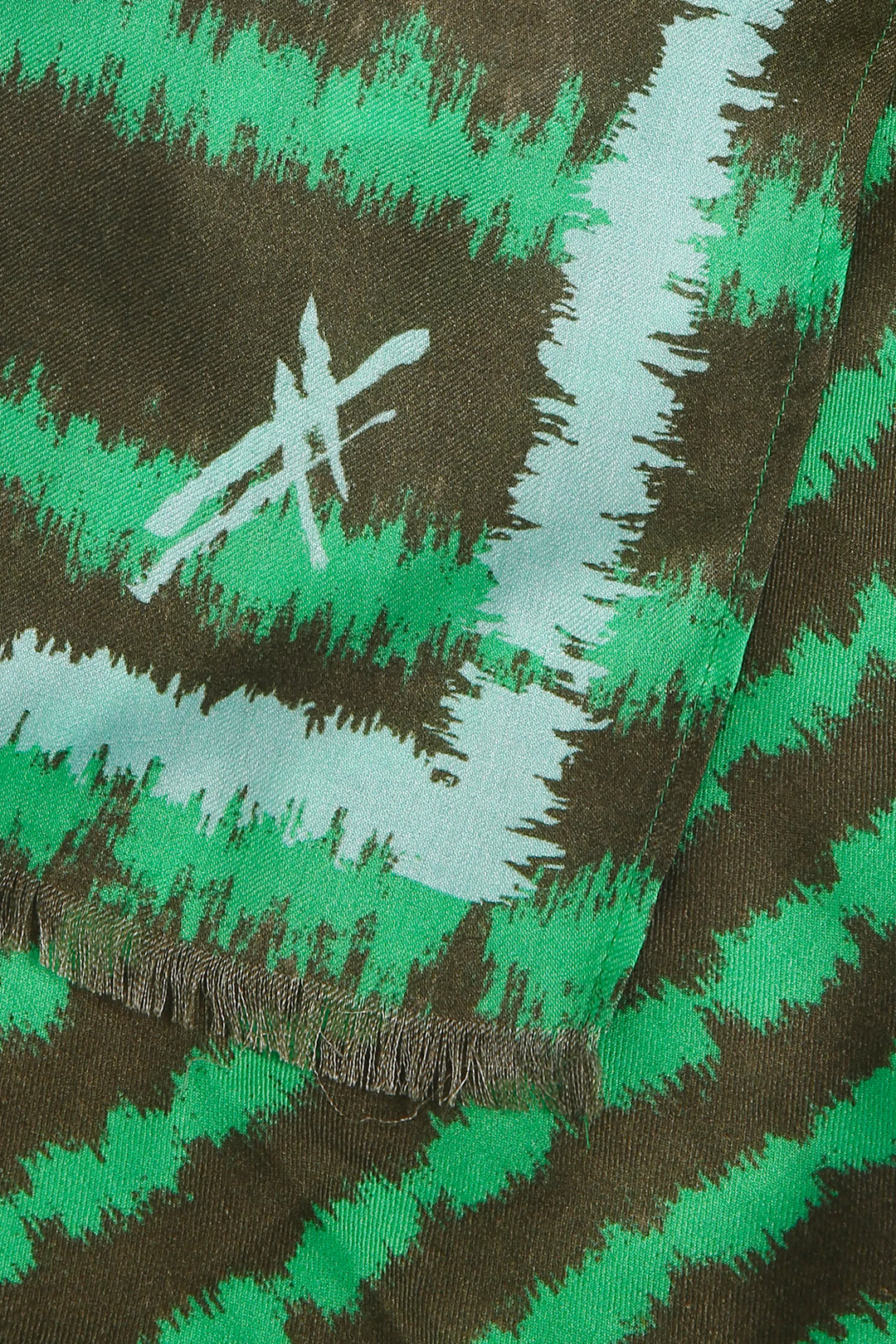 sjaal van zacht modal - xandres - fine-line-scarf-groen - grote maten - dameskleding - kledingwinkel - herent - leuven