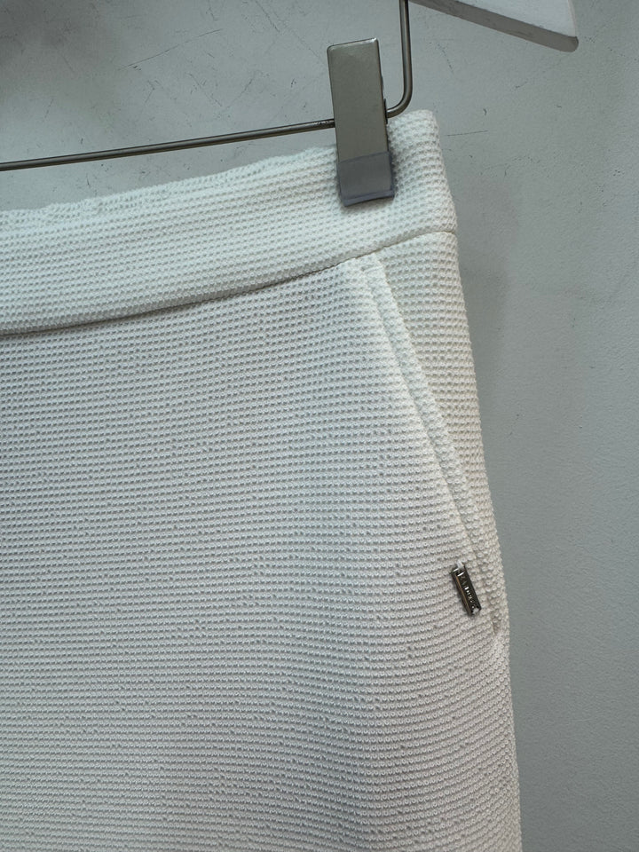 Broek in structuur stof