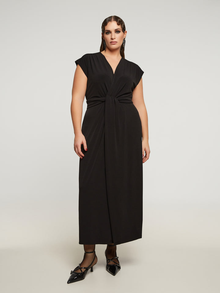 Schwarzes Maxikleid mit Knopfdetail