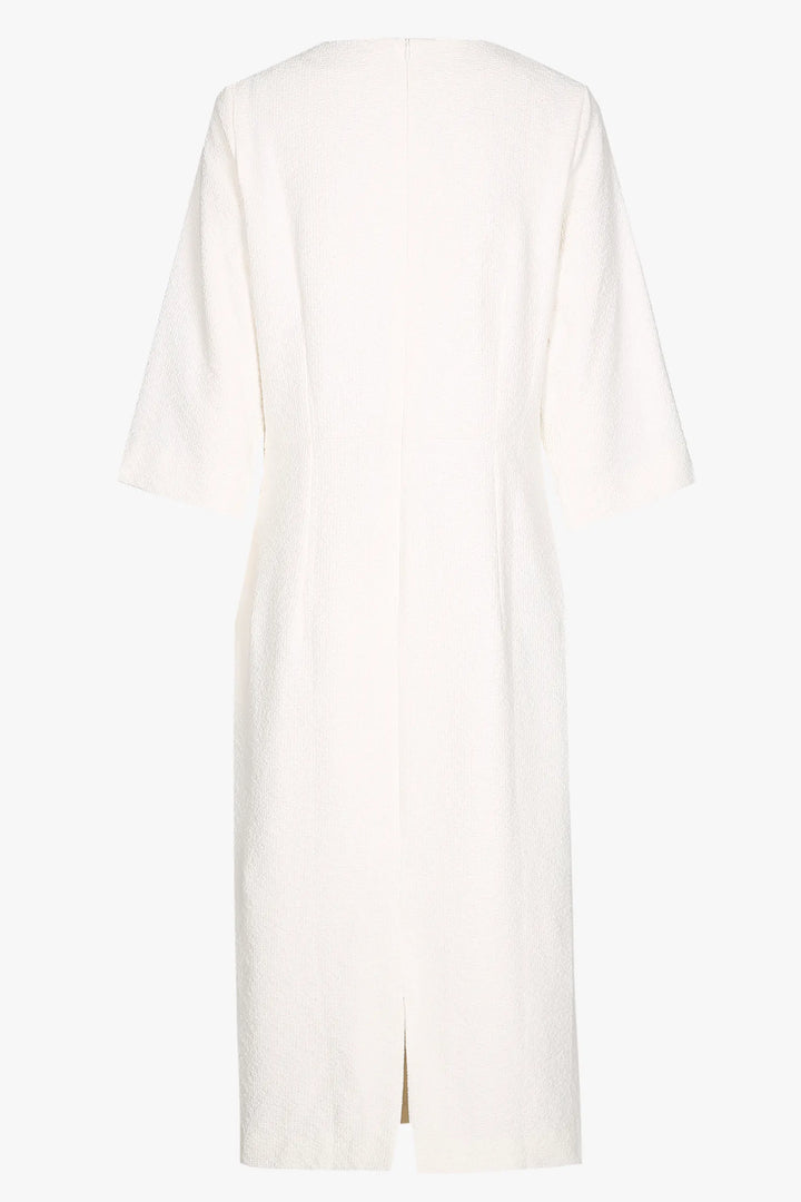 witte tijdloze jurk