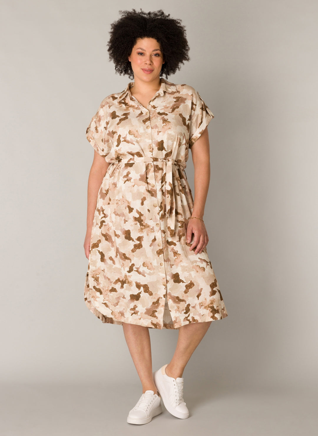 Zomerse Doorknoopjurk Met Camouflageprint
