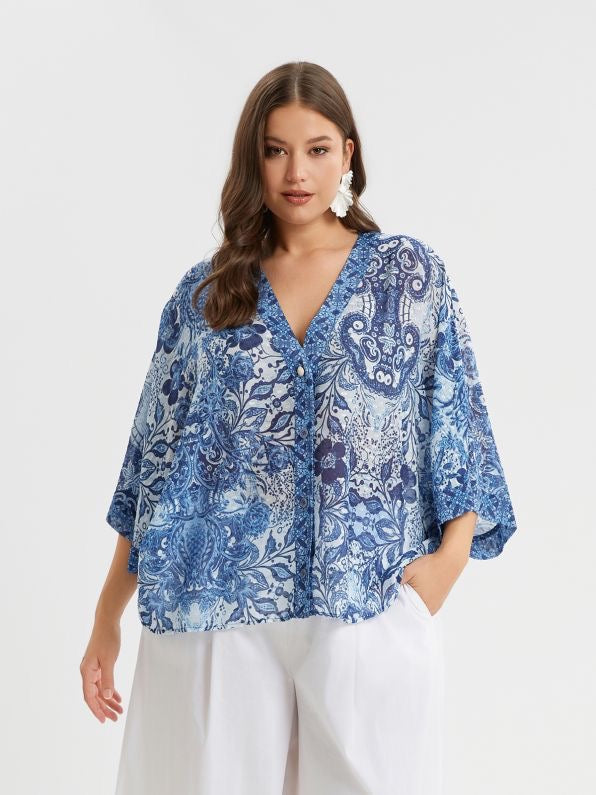 Blouse Met Verfijnde Blauwe Paisleyprint | Grote Maten Mode bij Axent