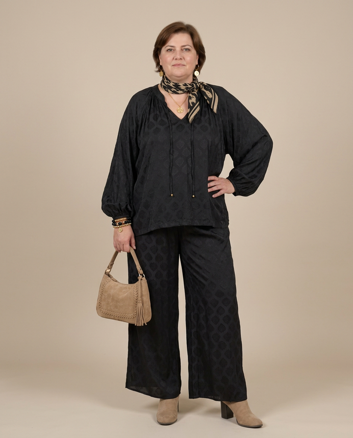 Zwarte Blouse Met Ton-sur-Ton Print