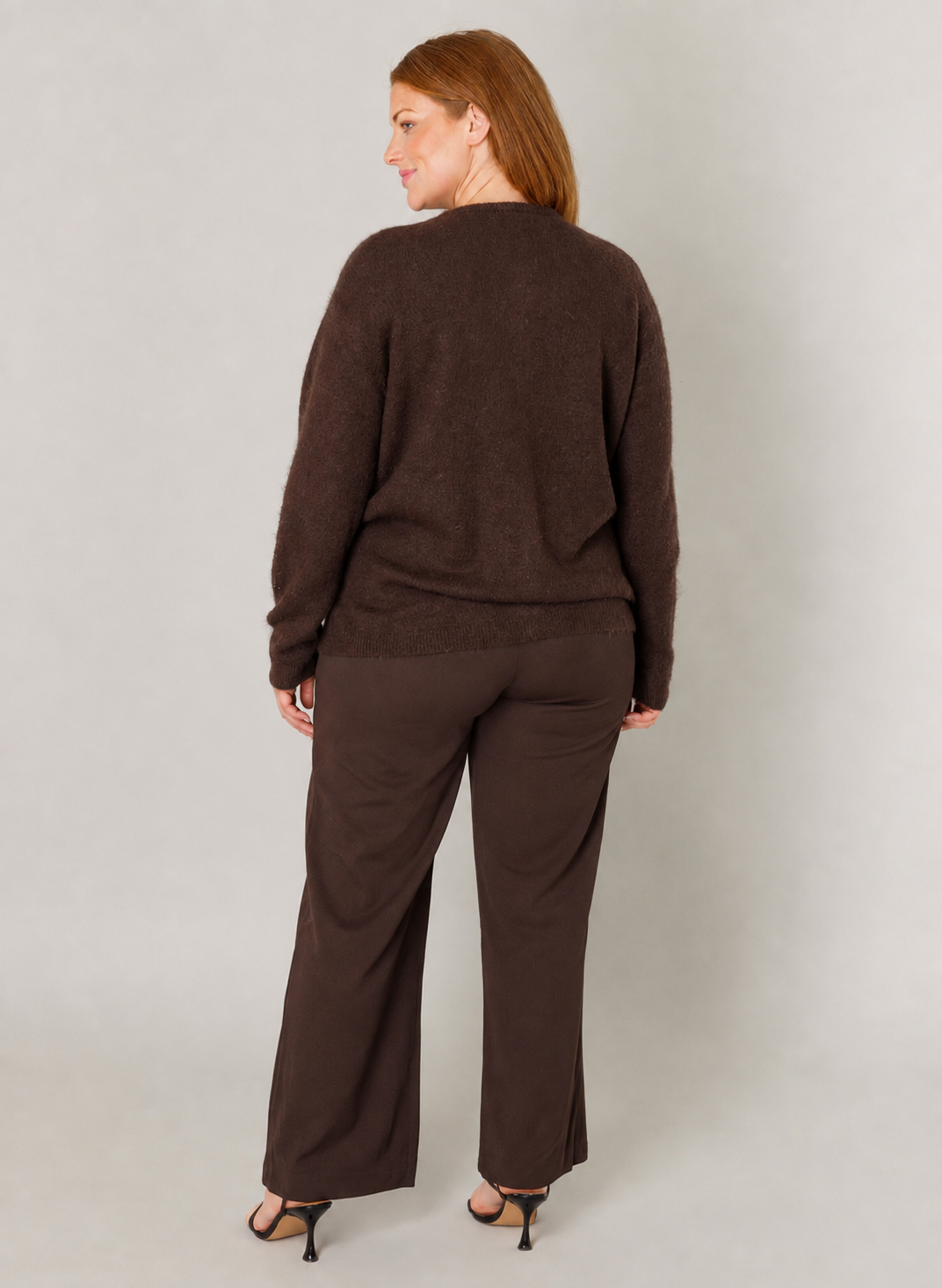 Bruine Cardigan Met Parelmoer Knopen