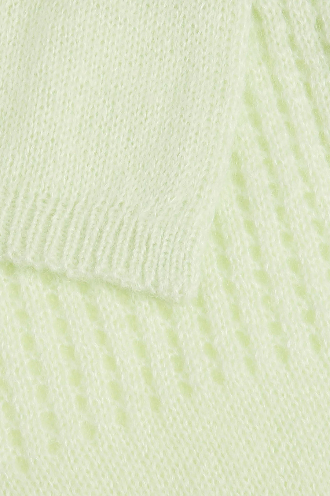 Schal aus Seidenmischung in frischen Grüntönen