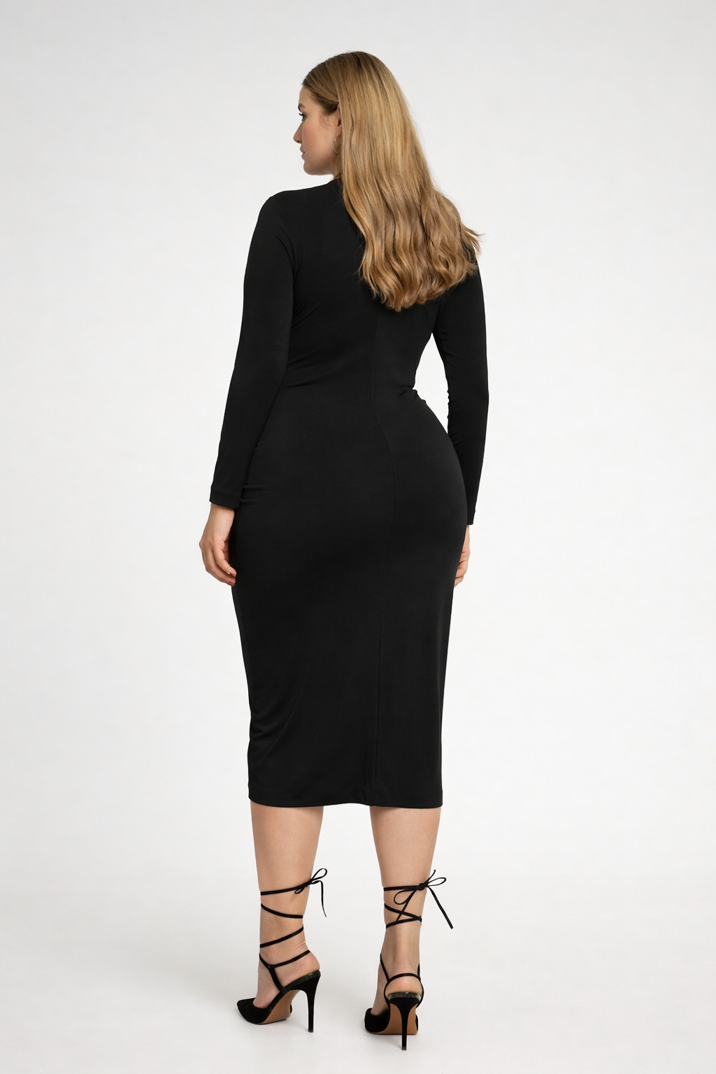 Zwarte Plussize Midi Jurk Met Flatterende Plooien
