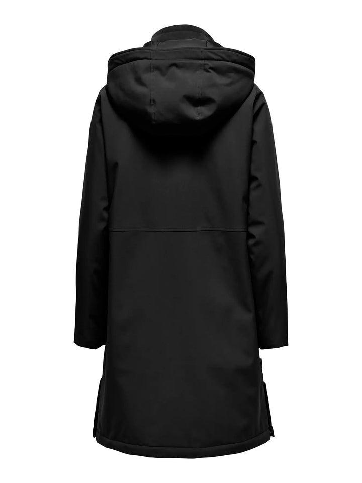 zwarte winterjas met capuchon