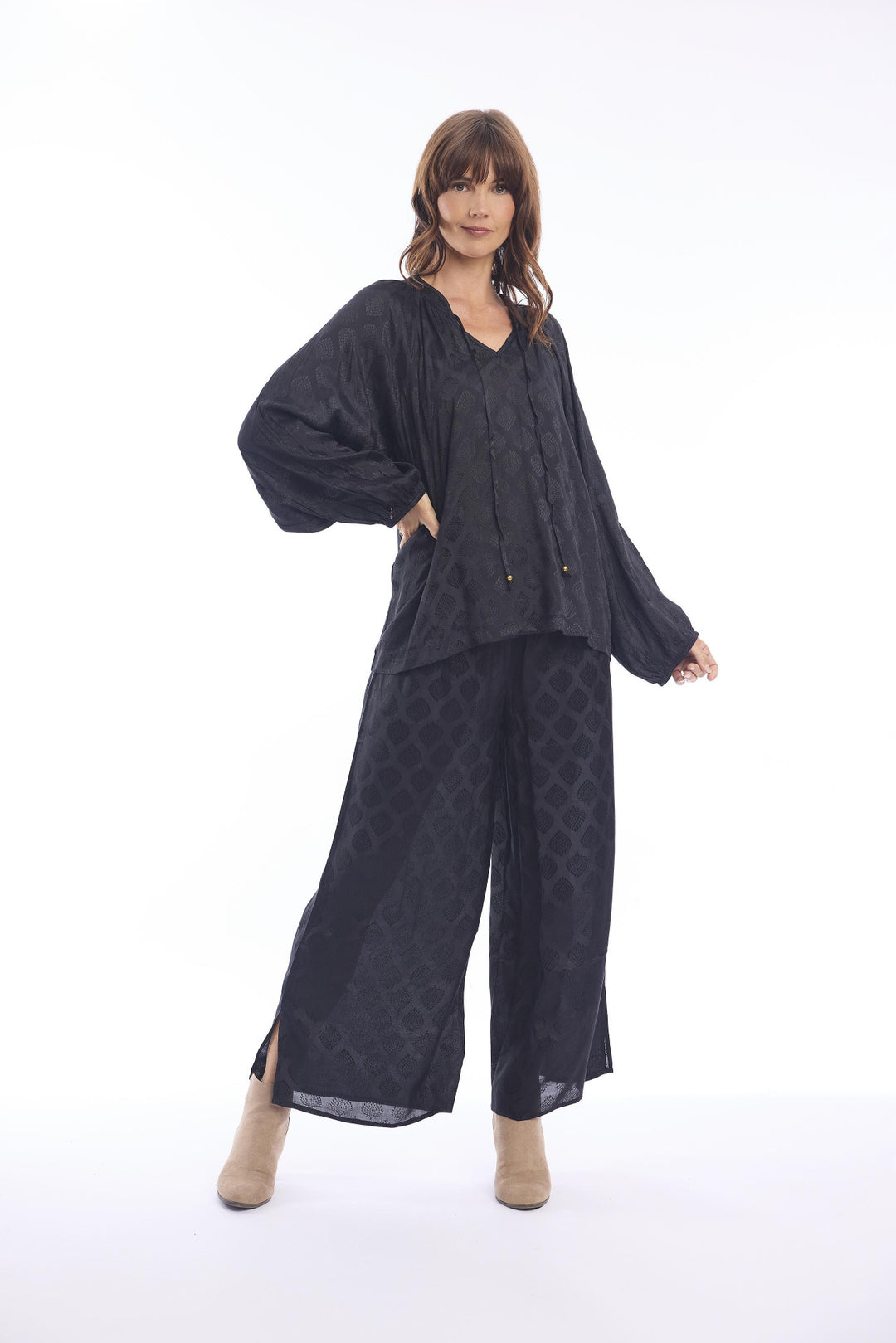 Zwarte Blouse Met Ton-sur-Ton Print