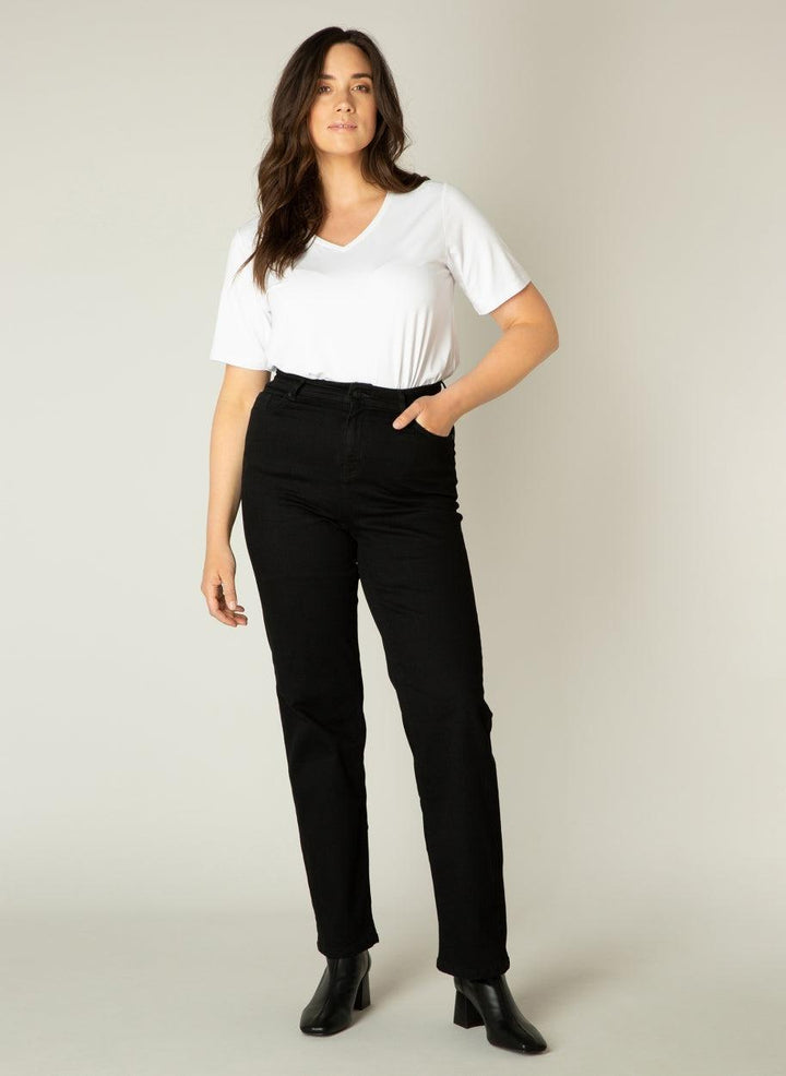 zwarte jeans met rechte pijpen-base level curvy-